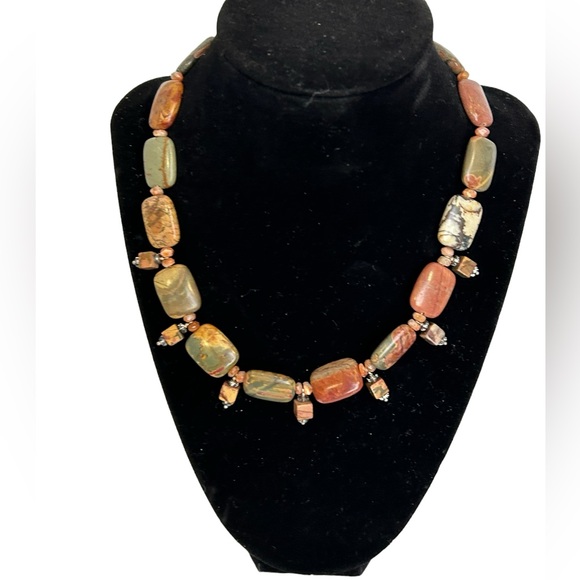 Red Creek Jasper Stone Rectangular Beaded Necklace Red Green Variegated New 17” - Picture 6 of 8